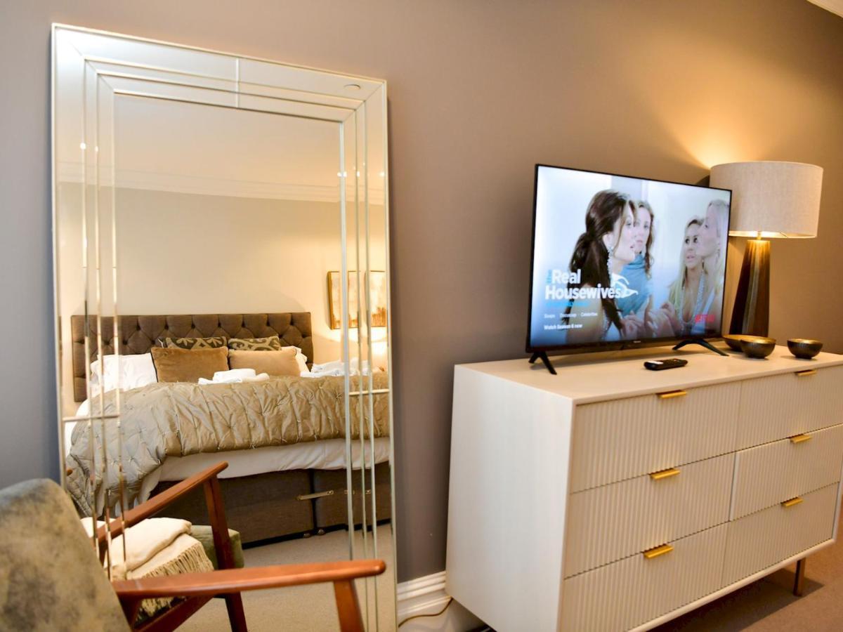 Pass The Keys Beautiful 2 Bed Apartment With Parking In The Bay Cardiff Esterno foto